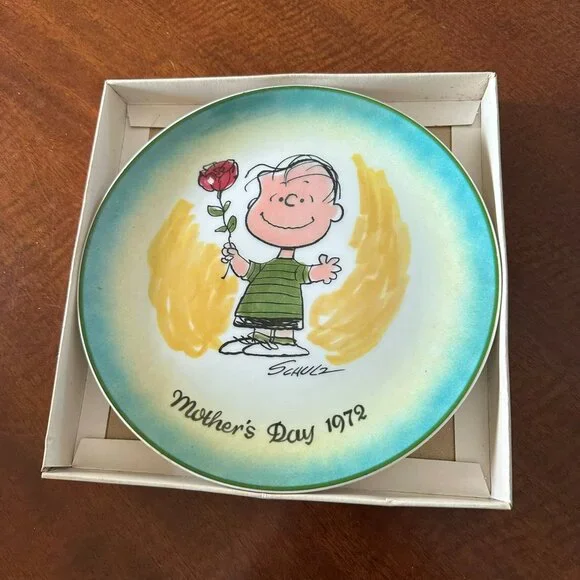 Peanuts Vintage Schmid First Edition 1972 Mother's Day Plate with Box - Picture 2 of 2